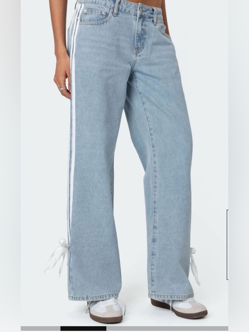 Edikted Low Rise Bow Ribbon‎ Baggy Jeans